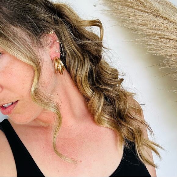 NEW NORDSTROM REVOLVE Trio Triple Slim Band Twisted Hoop Earrings Post Jewelry - Picture 6 of 15